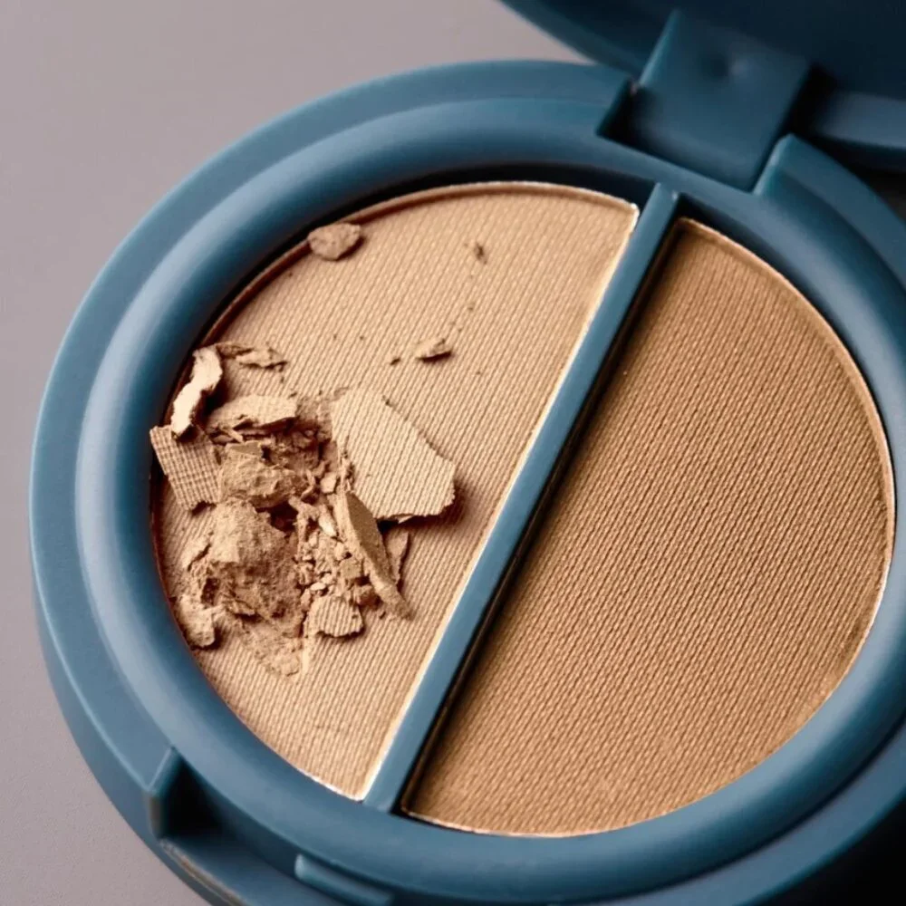 NWT Spatchskin Invisible Spot Fix – Pressed Powder Concealer & Color Corrector